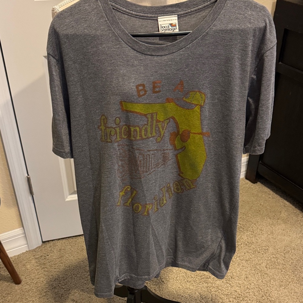 Gray Graphic Tee - Picture 2 of 4